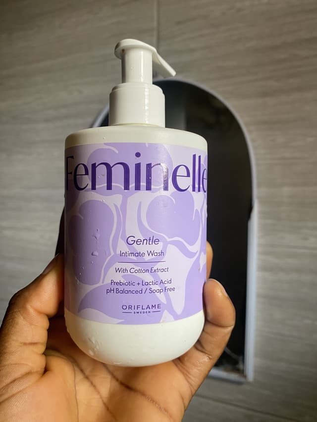 Oriflame feminelle intimate wash